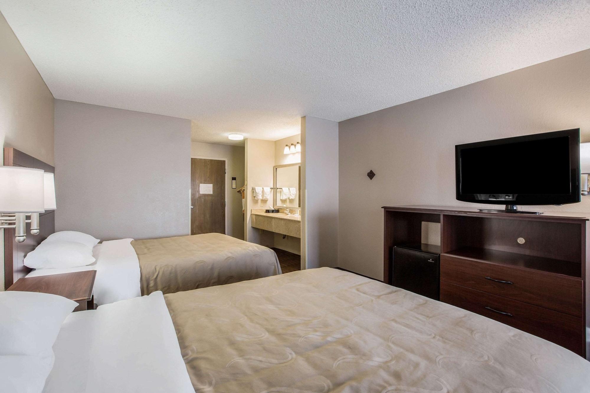 Quality Inn & Suites Lawrence - University Area Eksteriør billede