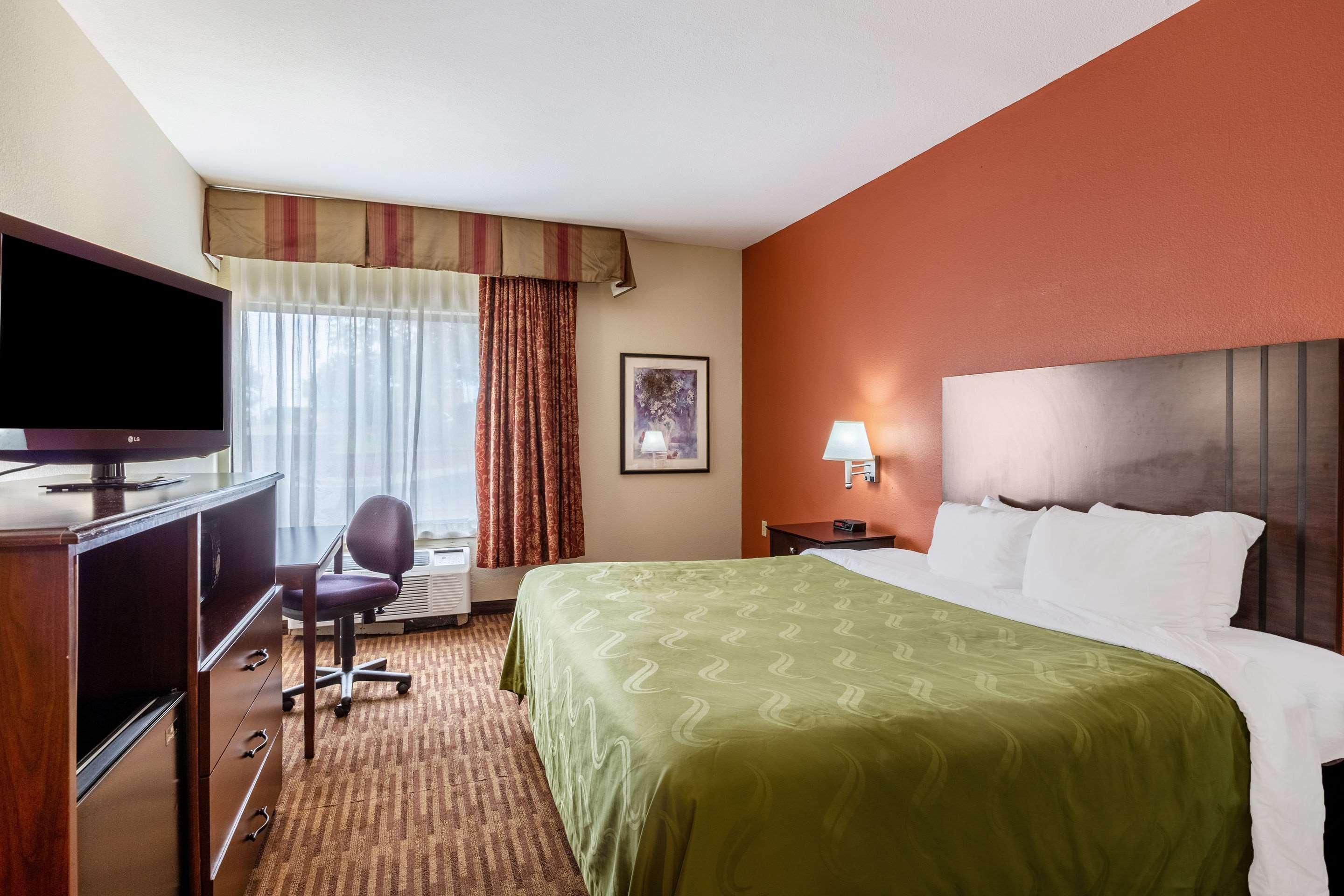 Quality Inn & Suites Lawrence - University Area Eksteriør billede