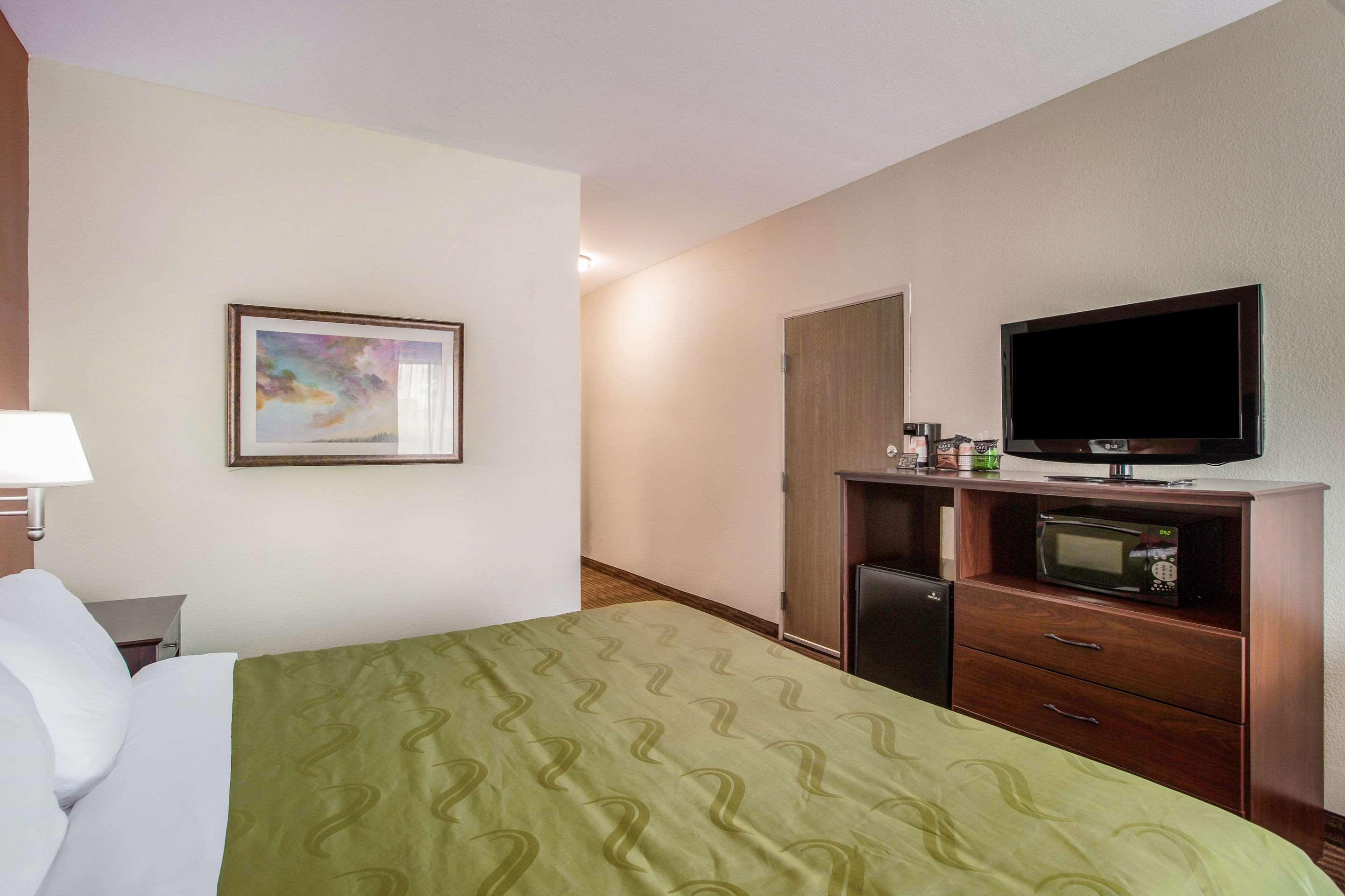 Quality Inn & Suites Lawrence - University Area Eksteriør billede