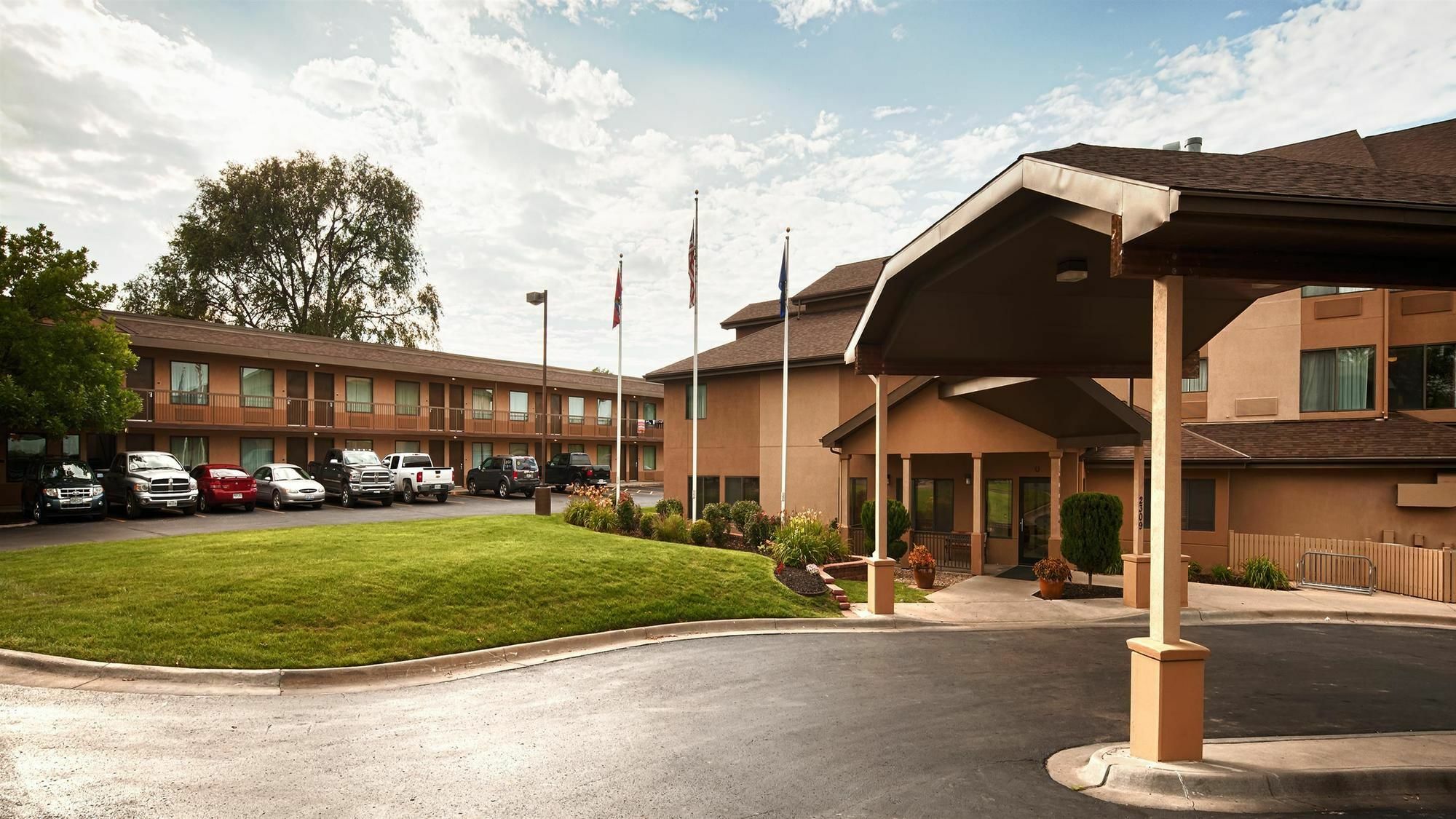 Quality Inn & Suites Lawrence - University Area Eksteriør billede