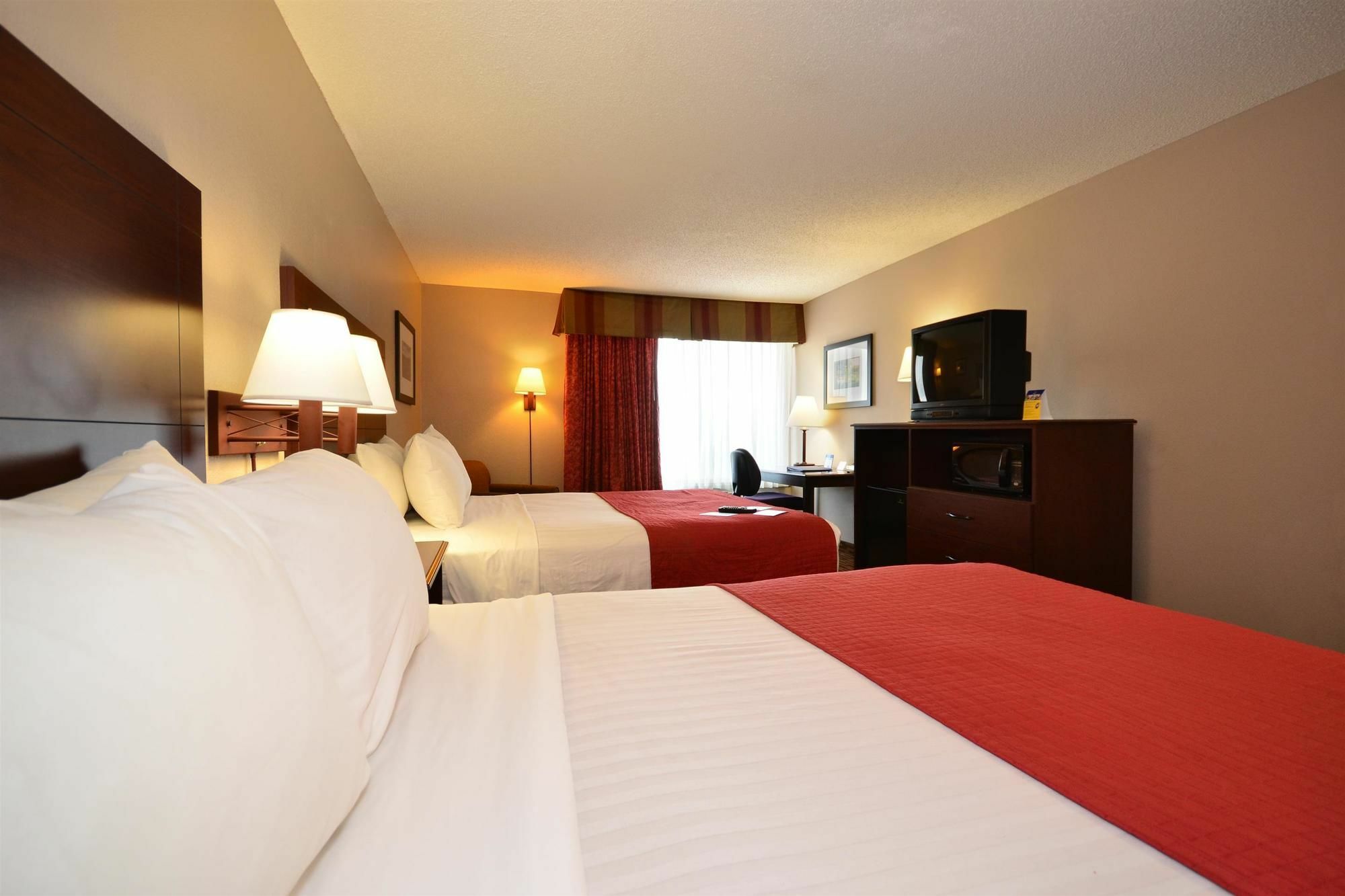 Quality Inn & Suites Lawrence - University Area Eksteriør billede